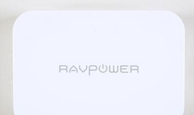 发现里面的RAVPower RP-PC104-W氮化镓45瓦USB C电厂交货充电器纳维
